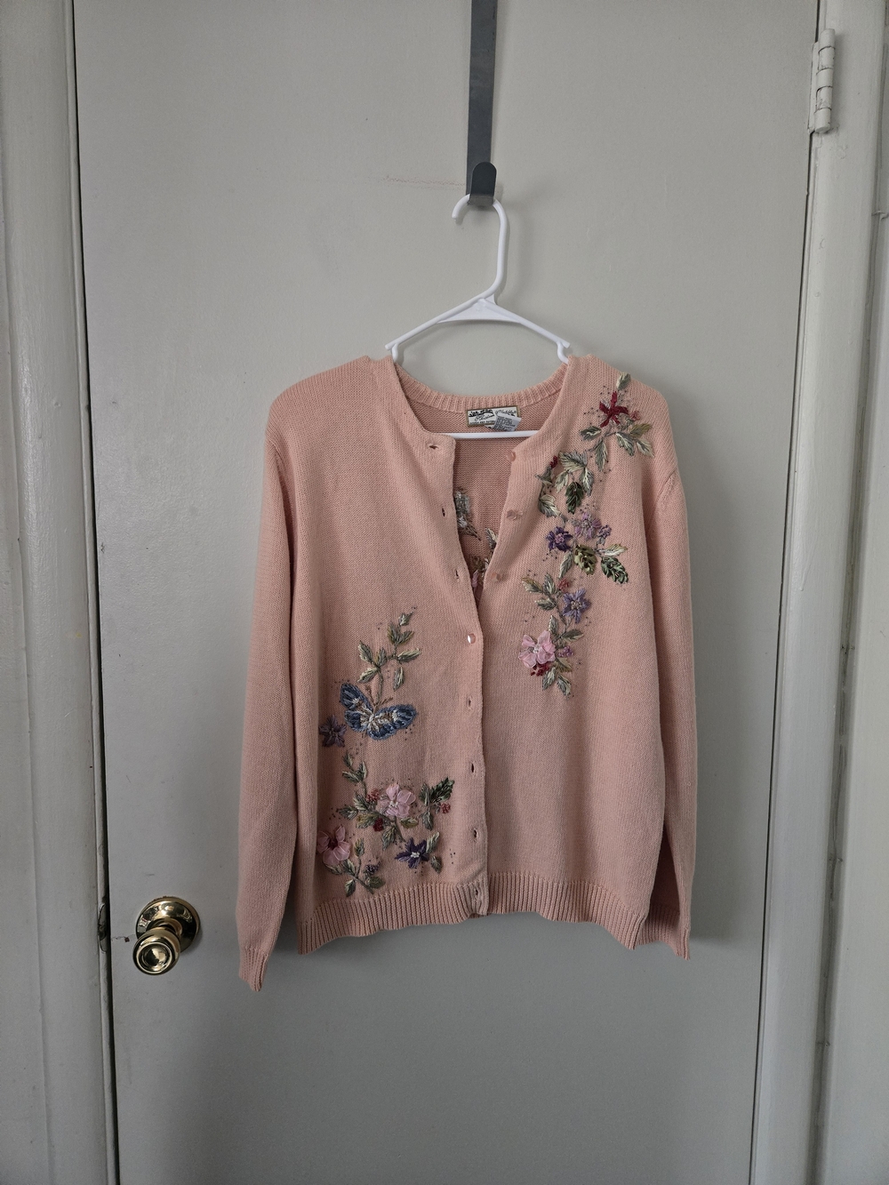 VINTAGE Embroidered Pink Sweater